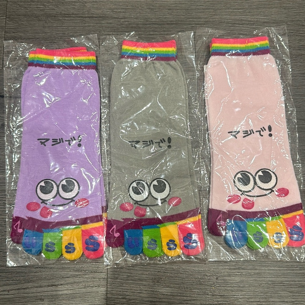New!!! Kids Cartoon print Toe socks